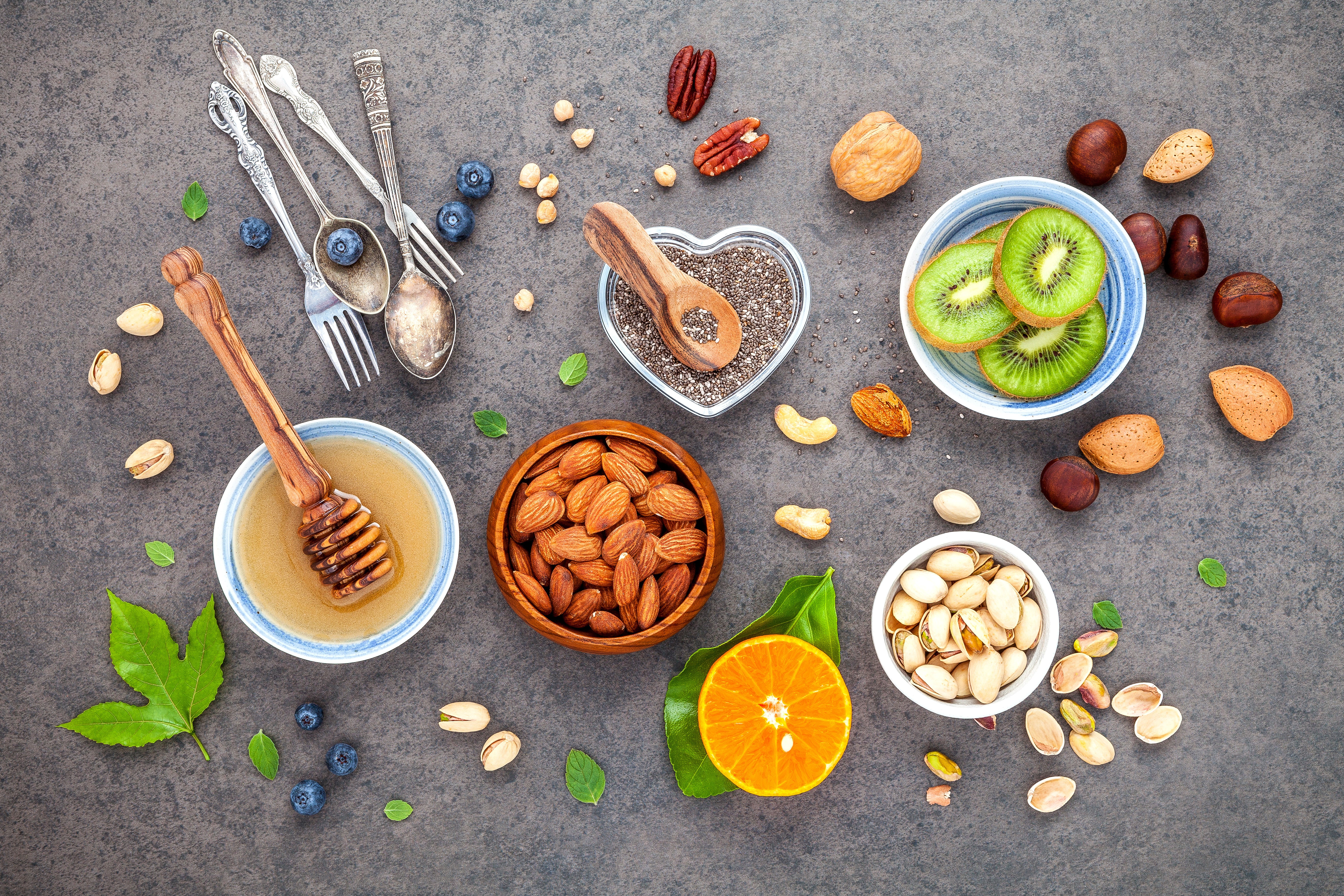 HEALTHY EATING AND SNACKS: HEART HEALTHY NUTS